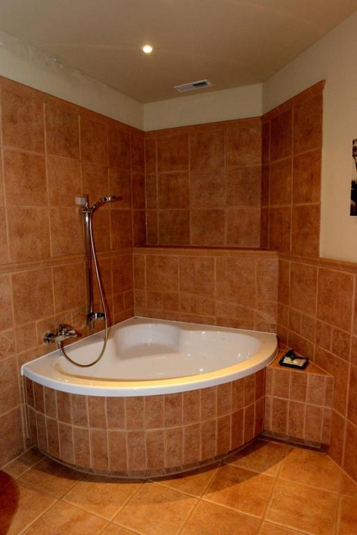 Hotel Wawrzyniak Zduny  Ngoại thất bức ảnh
